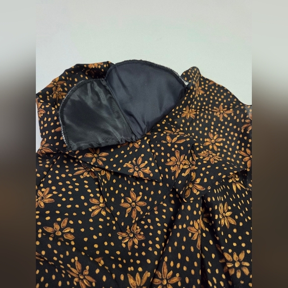 Oui Petites Womens Sheer Blouse with Brown Floral Design EUC size 6 - Picture 7 of 12